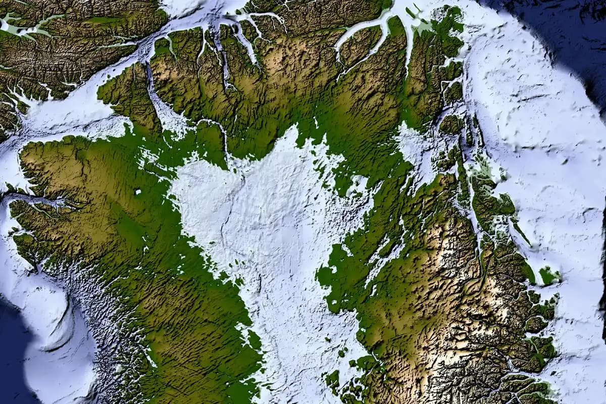 Nuevo mapa revela valles ocultos bajo el hielo de Groenlandia